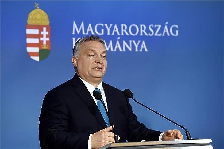Orbán Viktor az év eleji Kormányinfón