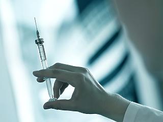 Az amerikai gyógyszerügynökség is hamarosan engedélyezheti a Pfizer/BioNTech vakcináját