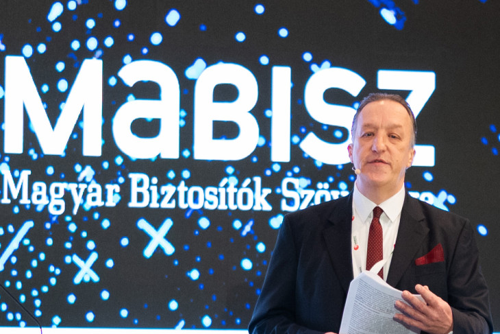 Jeney Attila: „Előrelépés, ha akár egyetlen lakással is több lesz bebiztosítva”