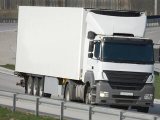 Nagy változás jön a KRESZ-ben