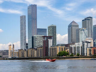 Ötszörösébe kerülnek a repjegyek Londonból Ázsiába a februárihoz képest