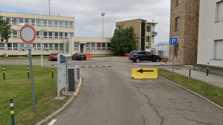 A GAT terminálnál valaki szerint Szalay Dániel gyanúsan sétált
