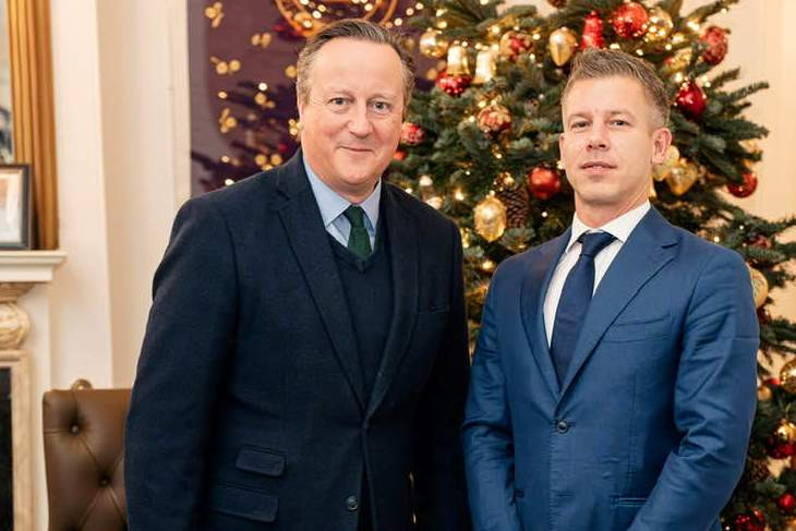David Cameron és Magyar Péter már karácsonyi hangulatban van a jelek szerint