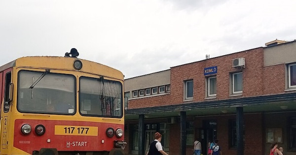 A komlói vasútállomás nem vész el, csak átalakul? 