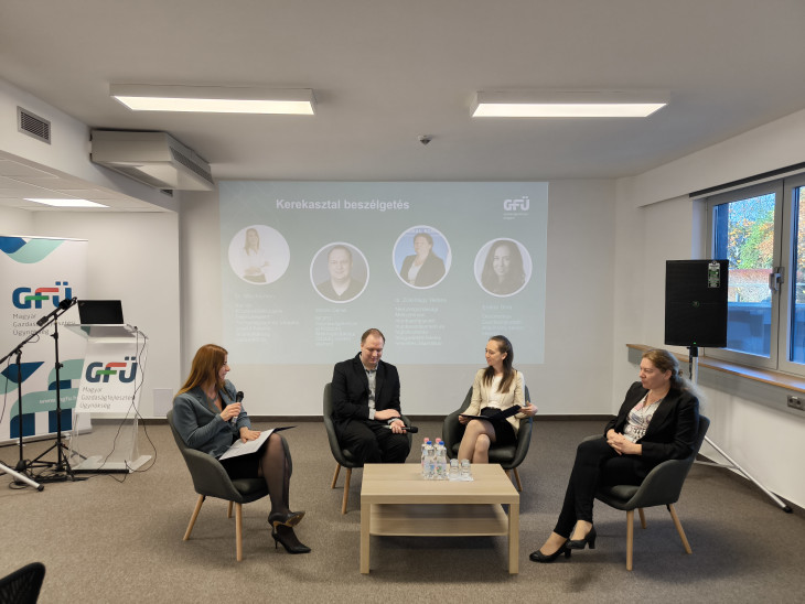 Elemzői kerekasztal beszélgetés a Magyar Gazdaságfejlesztési Ügynökség munkaerőpiacról rendezett konferenciáján 