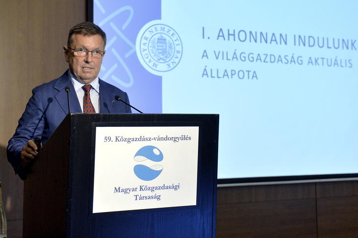 Matolcsy György beszédet mond az 59. Közgazdász-vándorgyűlésen (Fotó: MTI/Soós Lajos)