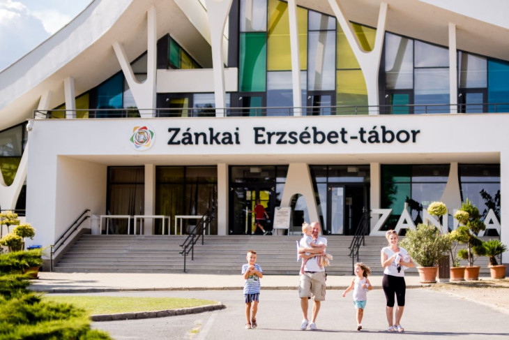 Vajon mennyire etikus, hogy egy alapítvány saját cége nyeri el a közbeszerzést?