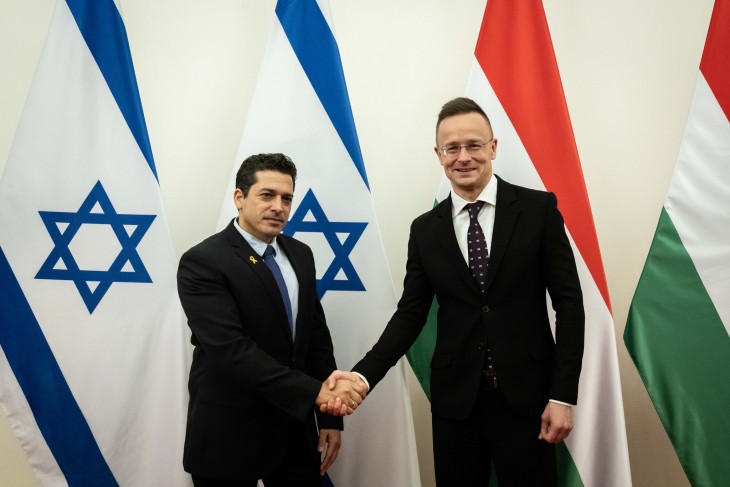 Szijjártó Péter izraeli kollégájával: a magyar külügyminiszter most is úgy tett, mintha palesztin civil áldozatok nem is lennének. Fotó: Facebook/Szijjártó Péter     