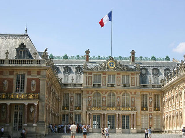 Eladó a Versailles kastély