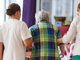 A nők felét fenyegeti az elbutulás, a Parkinson-kór és a stroke