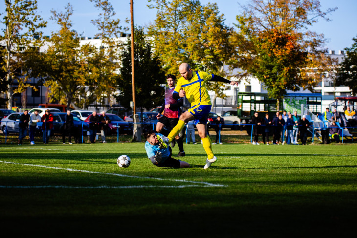 Már nem sokáig rúghatnak labdába