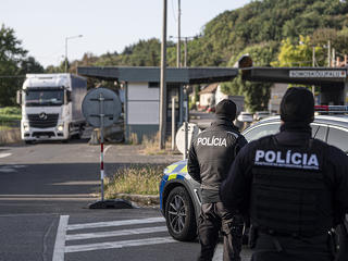 Szlovákia nem lazít: marad az ellenőrzés a magyar határon