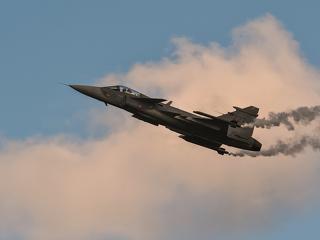 Bajban a svéd légi erő  -  a vadászpilóták fele kiléphet