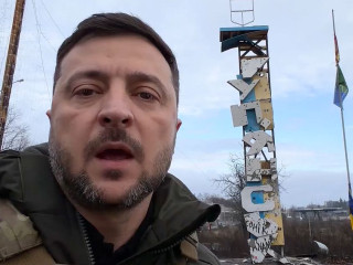 Zelenszkij látványos üzenetet küldött Oroszországnak