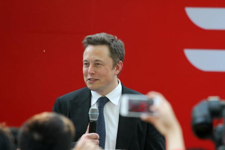 Elon Musk elképesztő mértékben emelkedik ki a nemzetközi mezőnyből