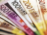 Nagyot zuhant a forint, ennyibe kerül az euró