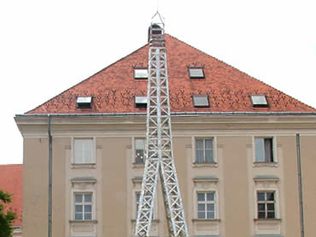 Eiffel-tornyot avattak Budapesten