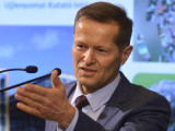 Így fogadta Krausz Ferenc, hogy Magyar Péterék befagyasztják a szerződésüket