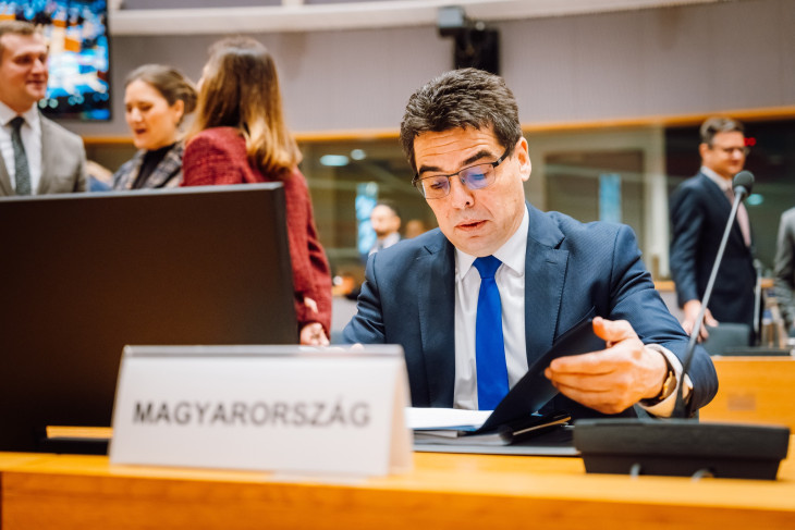 A magyar kormányt képviselő Zsigmond Barna Pál az Európai Unió Tanácsának 2026. január 26-ai ülésén - papírforma eredmény született