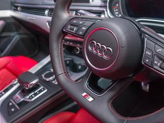 Elektromos motorokat fog gyártani Győrben az Audi - 130 milliárd forintos beruházásba kezdenek