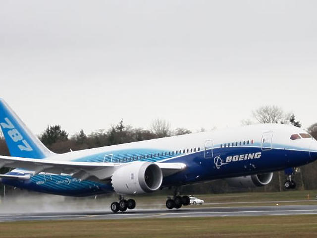 Átesett a tűzkeresztségen a Boeing szupergépe
