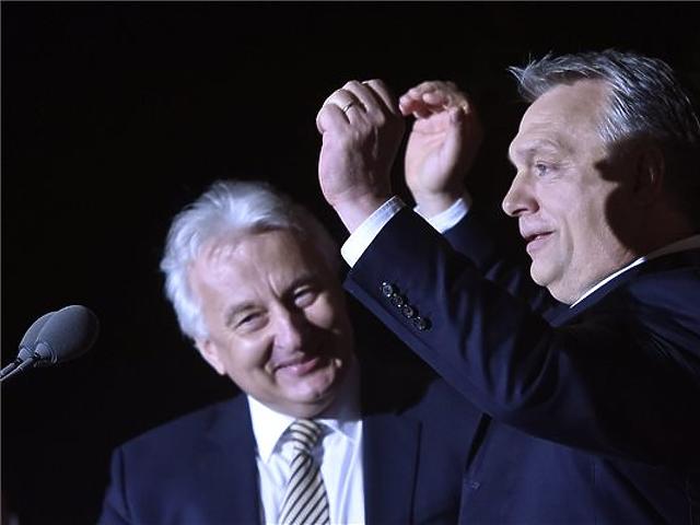 Orbán Viktor ünnepli az április 8. választási győzelmet (MTI Fotó: Máthé Zoltán)