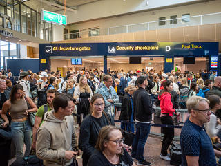 Teljes káosz egy fontos reptéren – minisztereket vontak felelősségre