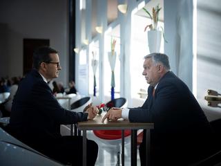 A lengyel, a cseh és a szlovák vezetők sem akarnak már Orbán Viktorral találkozni