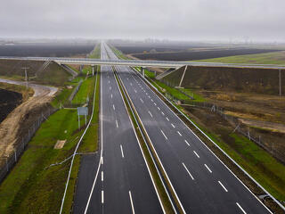 Háromsávosra bővítik az M7-est, az is kiderült, mikortól