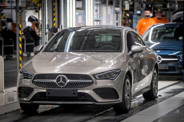Kizárólag Kecskeméten készülnek a Mercedes-Benz új plug-in hibrid CLA modelljei. (Korábbi felvétel. MTI/ Ujvári Sándor)