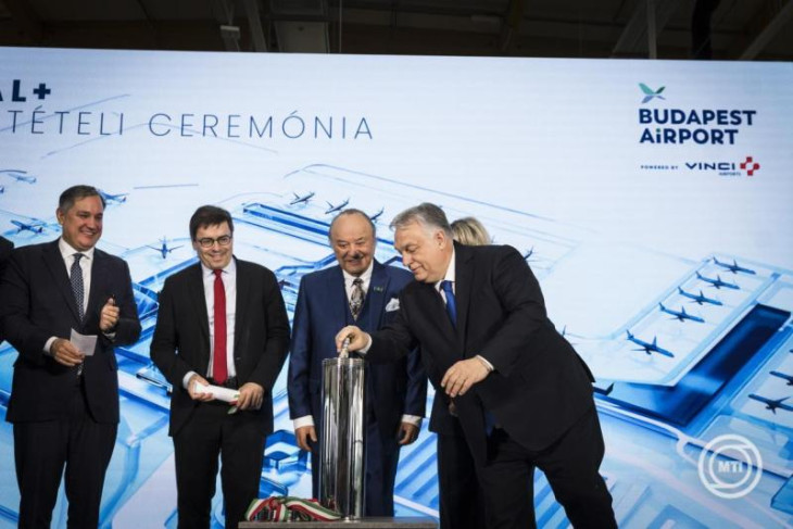 Orbán Viktor miniszterelnök az ünnepélyes alapkőletételen