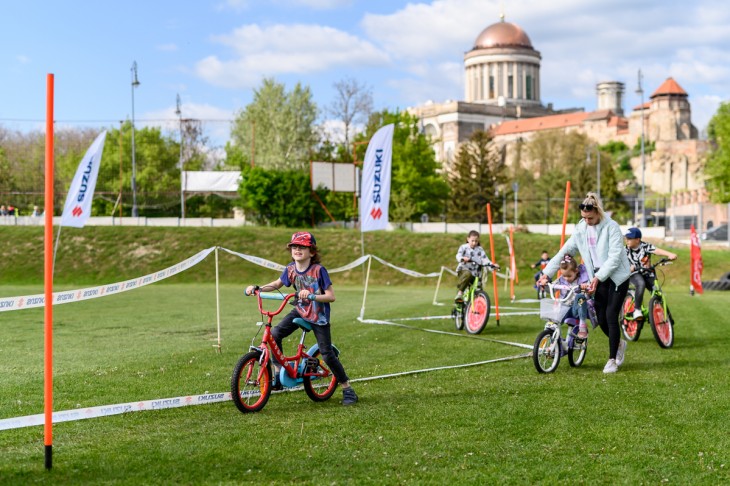 Esztergom nemcsak az autógyártásról, de a Neuzer kerékpárokról is híres