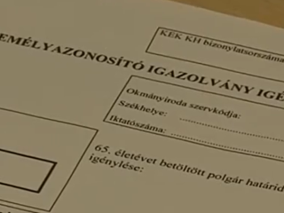 Véget ér egy korszak a személyi igazolványoknál