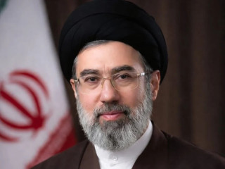 Az új ajatollah keményen válaszolt Amerika közvetítőinek