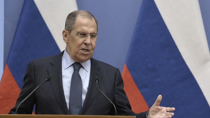 Szergej Lavrov orosz külügyminiszter nem bízik a nyugatiakban. Fotó: MTI