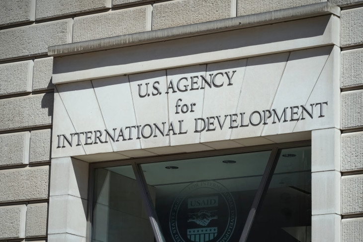 Első körben lepattantak a magyar kormány képviselői a USAID-nél.