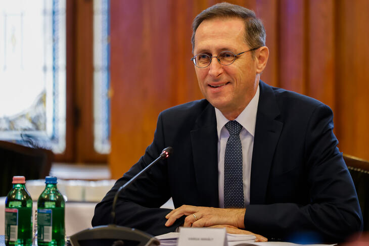 Varga Mihály jegybankelnök szerint a Budapesti Értéktőzsde a régió meghatározó szereplőjévé vált