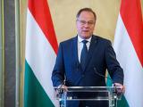 Navracsics Tibor Pintér Sándor felségterületére merészkedett