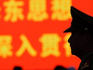Évtizedes mélypontra esett a kínai jüan a dollárral szemben