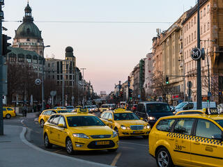Jó hírt közölt a BKK a taxisokkal