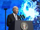 A szakadék felé totyog Joe Biden, de lenne még mód megakadályozni a zuhanást?