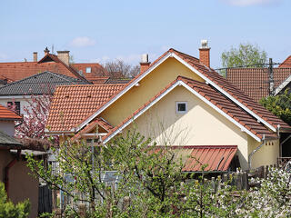 A választási kampány még dübörög, a lakásbiztosítási most zárult