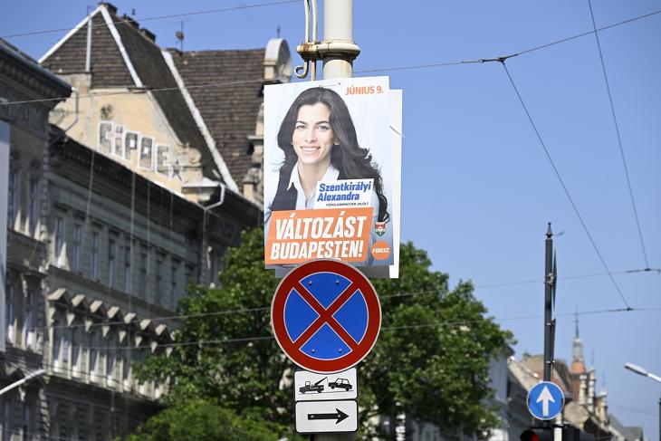 Ablakon kidobott pénz?
