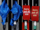 Nem benzinhiány van, csak a szocializmus éledt újjá