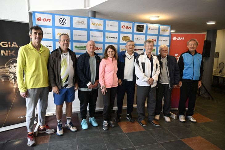 A Közéleti személyek csapata