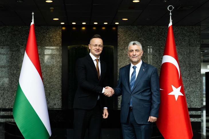 Sikeres volt a magyar-török kapcsolatokban 2023. Fotó: Facebook / Szijjártó Péter