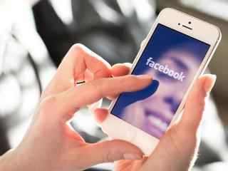 Dübörög a kampány: több, mint 5 milliárd forintnál tartanak a Facebookos politikai hirdetések  