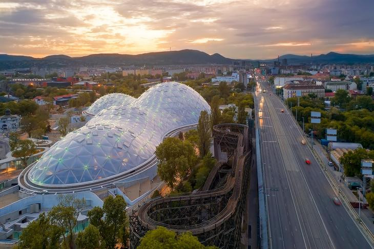 Muszáj volt megnyomni az újratervezés gombot