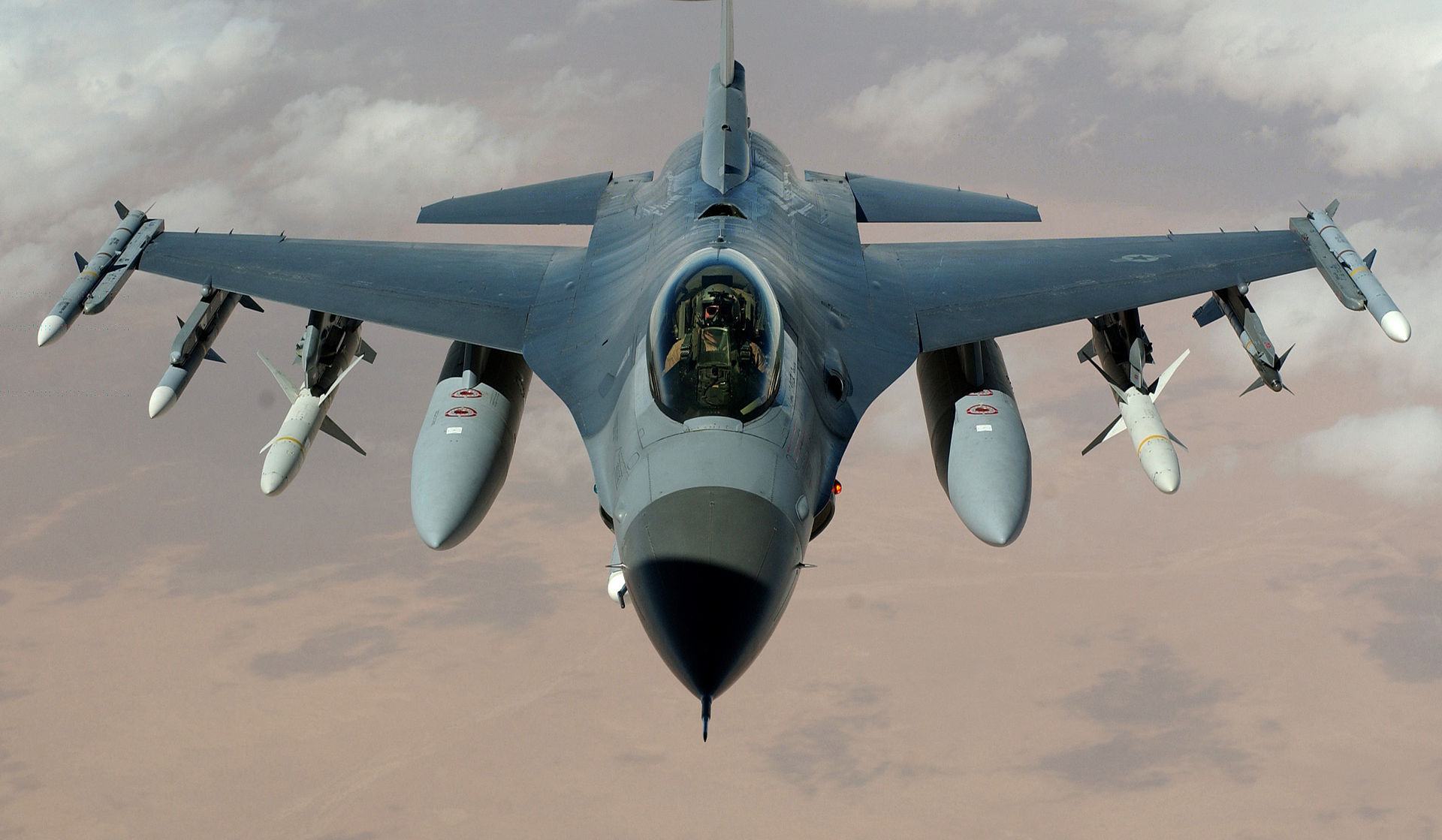 Egy F-16-os. (forrás: Wikipédia)