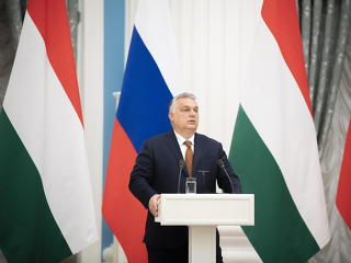 „Orbán Viktor nagyobbnak érezheti magát, ha Putyin elé áll”